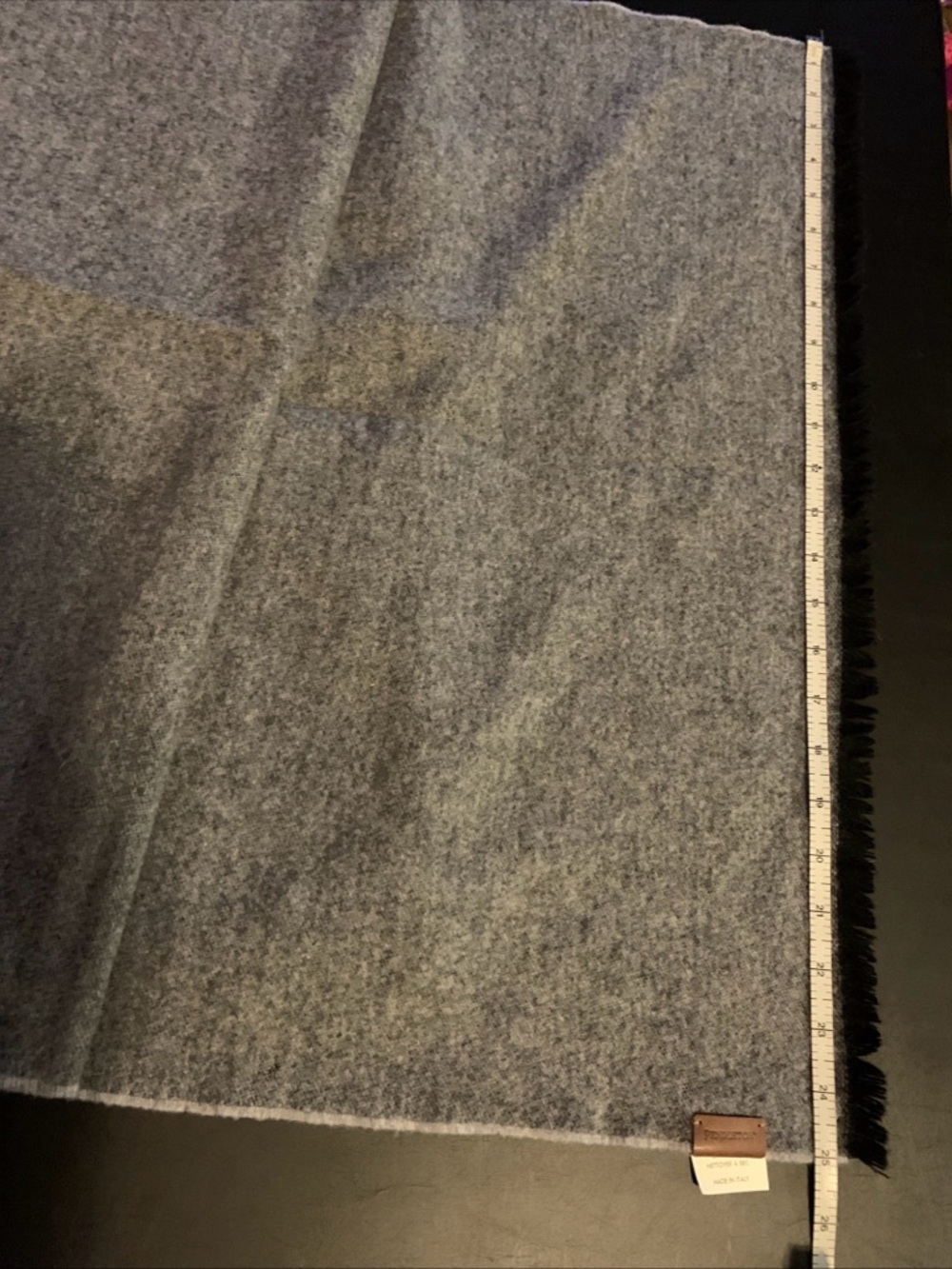 Pendleton Grey Wool Wrap / Shawl 24 X 76 Inches. Made In Italy - Picture 3 of 7